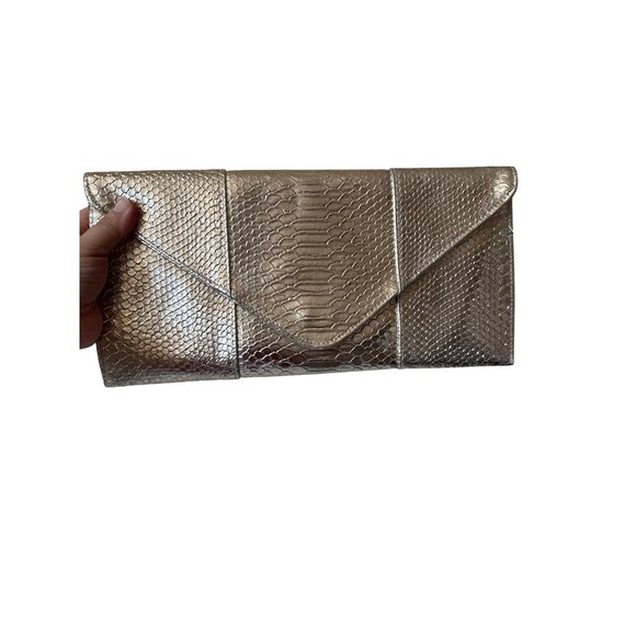 Metallic Gold Snakeskin Pattern Envelope Clutch With Magnetic Snap Closure & Int - Picture 9 of 9